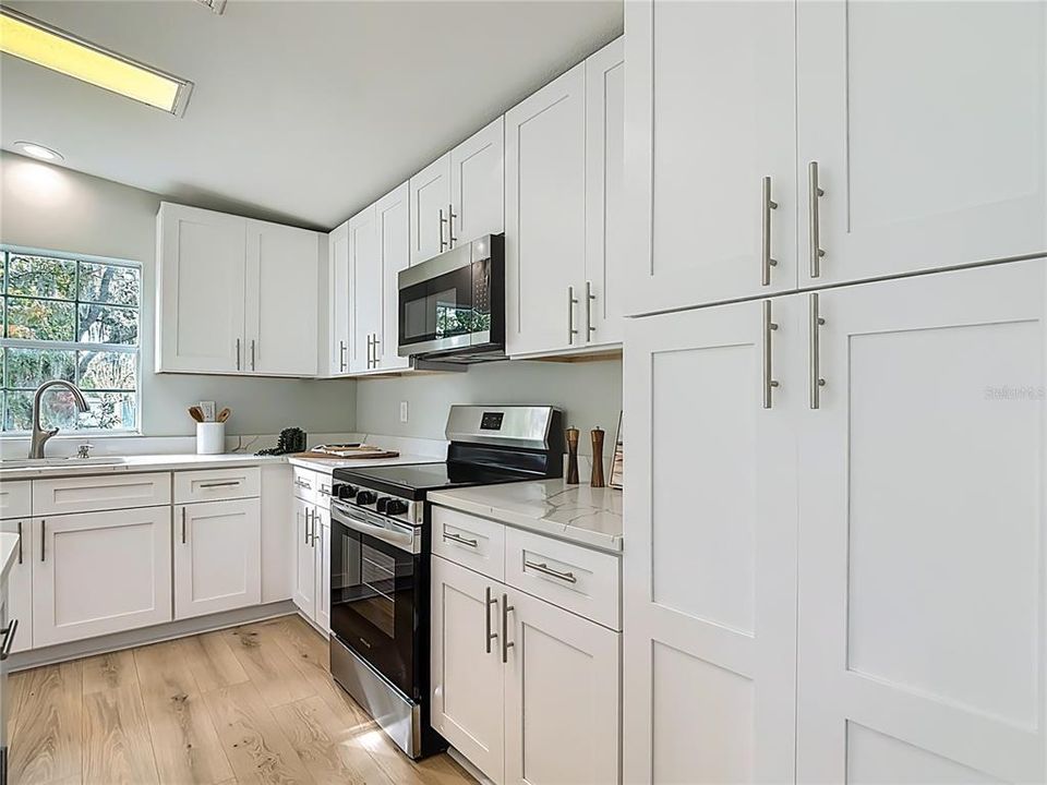 For Sale: $369,900 (3 beds, 2 baths, 2108 Square Feet)