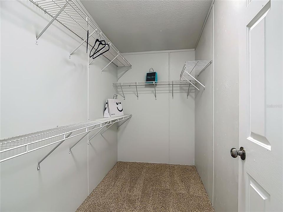 For Sale: $369,900 (3 beds, 2 baths, 2108 Square Feet)