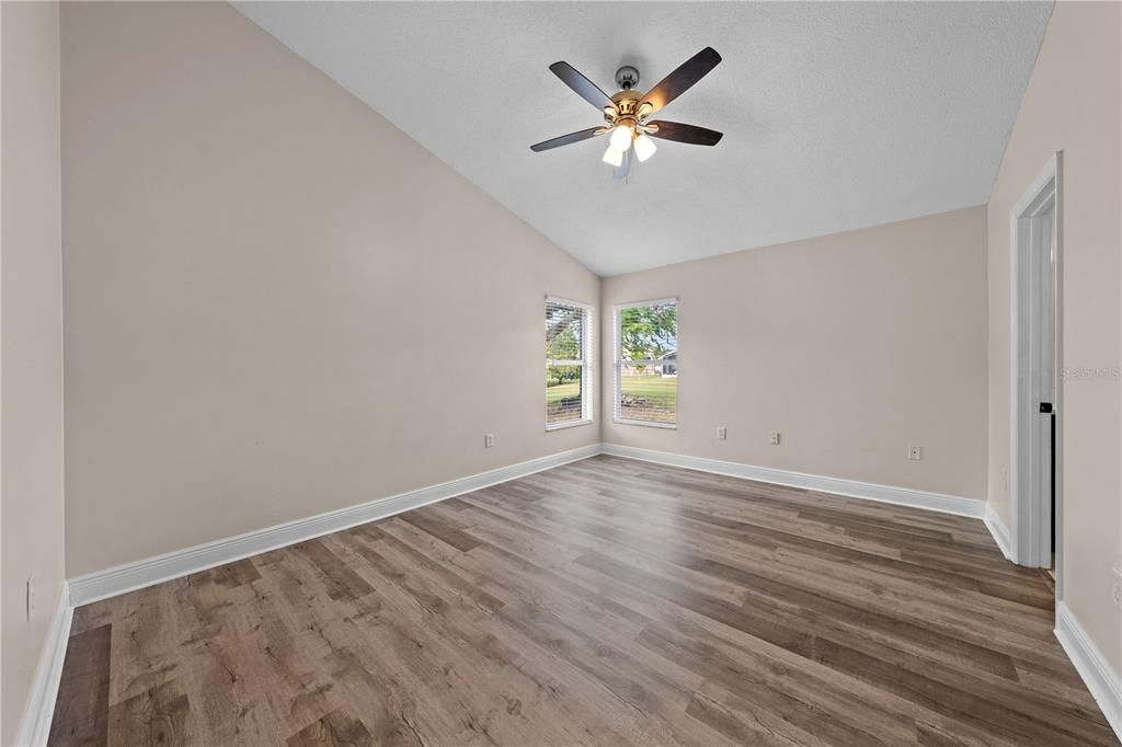 В аренду: $2,000 (3 спален, 2 ванн, 1264 Квадратных фут)