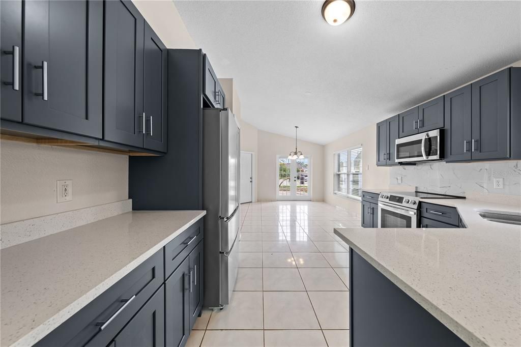 В аренду: $2,000 (3 спален, 2 ванн, 1264 Квадратных фут)