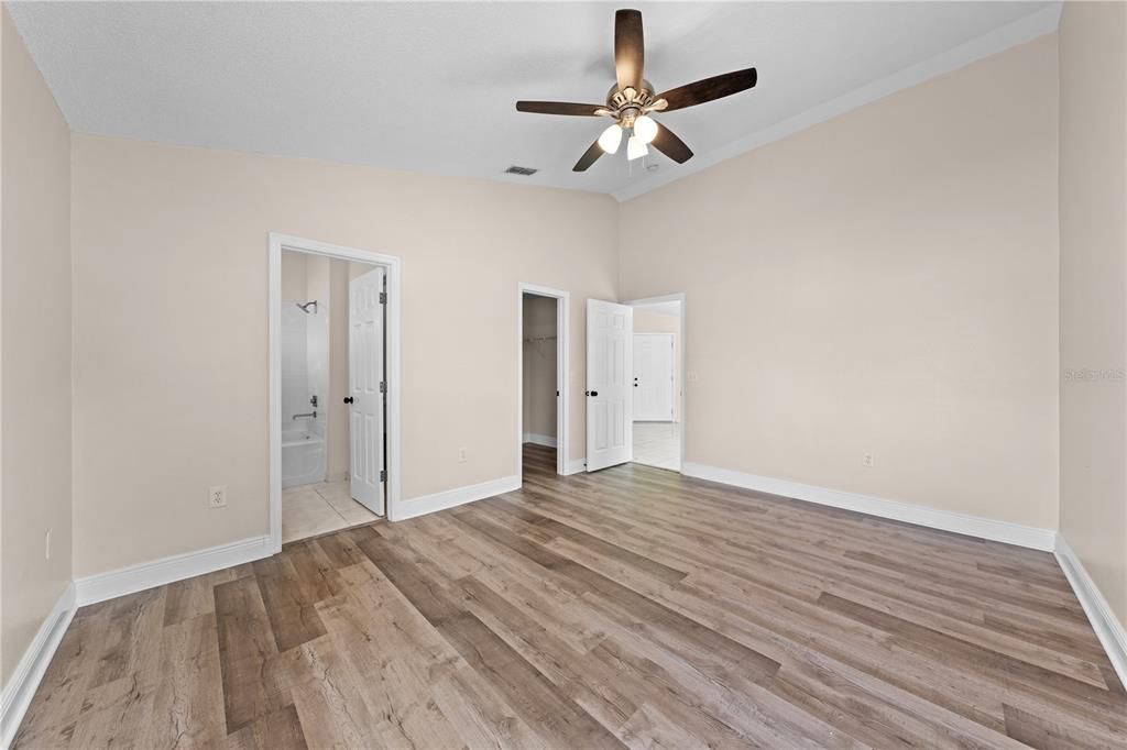 В аренду: $2,000 (3 спален, 2 ванн, 1264 Квадратных фут)