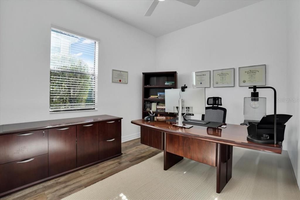 На продажу: $899,000 (6 спален, 4 ванн, 3861 Квадратных фут)