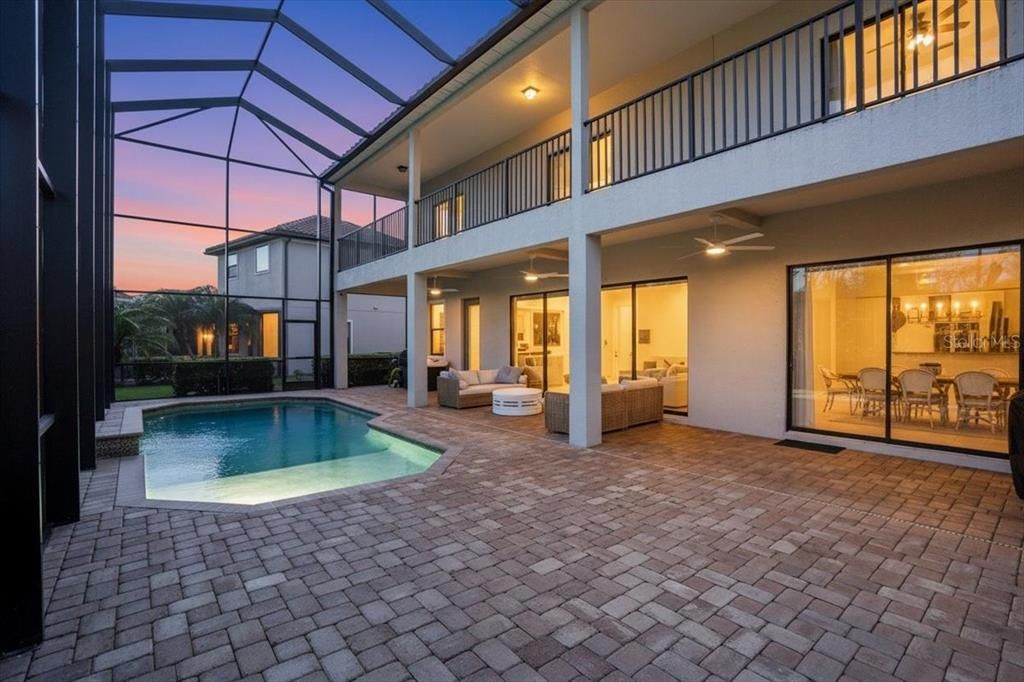 На продажу: $899,000 (6 спален, 4 ванн, 3861 Квадратных фут)