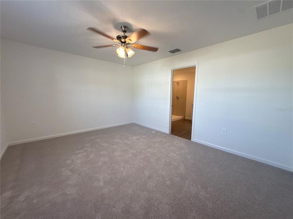 For Rent: $1,695 (3 beds, 2 baths, 1428 Square Feet)