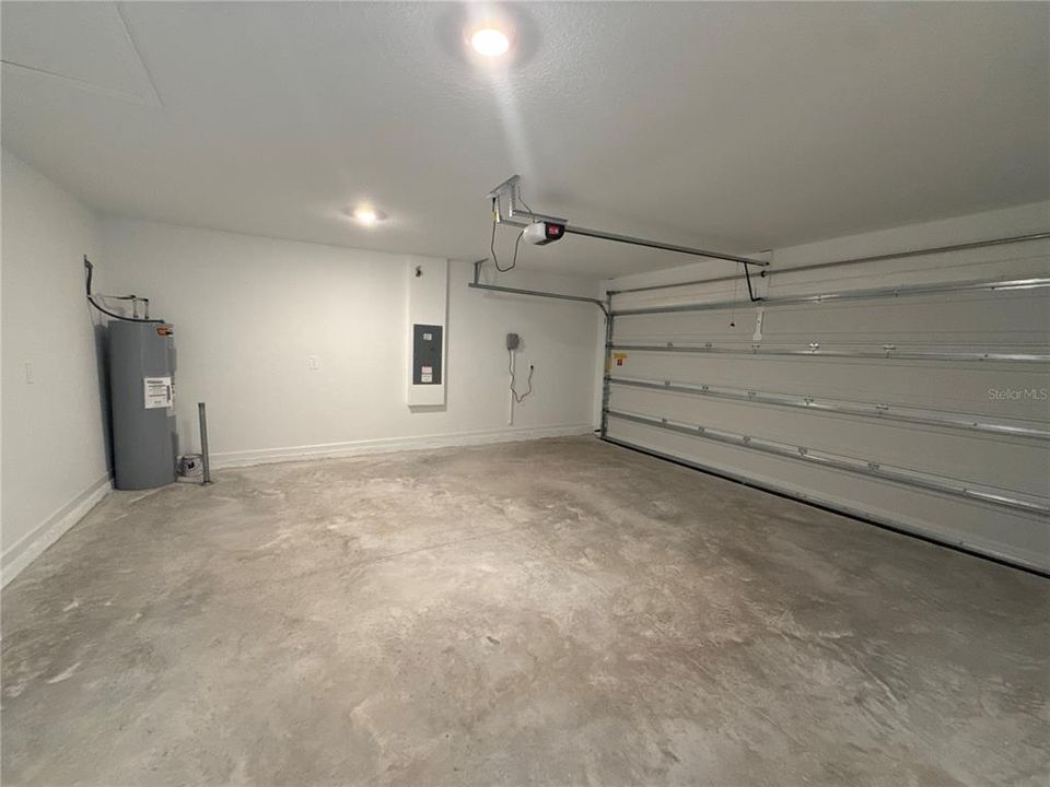 For Rent: $1,695 (3 beds, 2 baths, 1428 Square Feet)