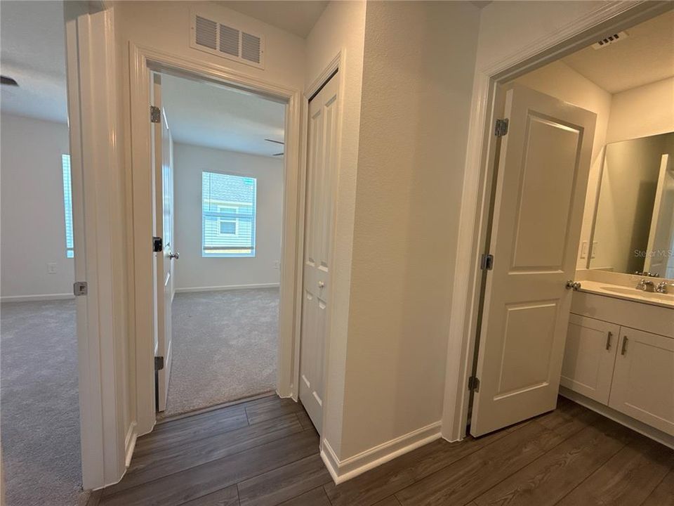 For Rent: $1,695 (3 beds, 2 baths, 1428 Square Feet)