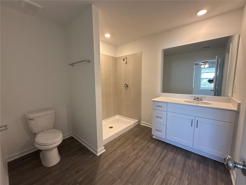 For Rent: $1,695 (3 beds, 2 baths, 1428 Square Feet)