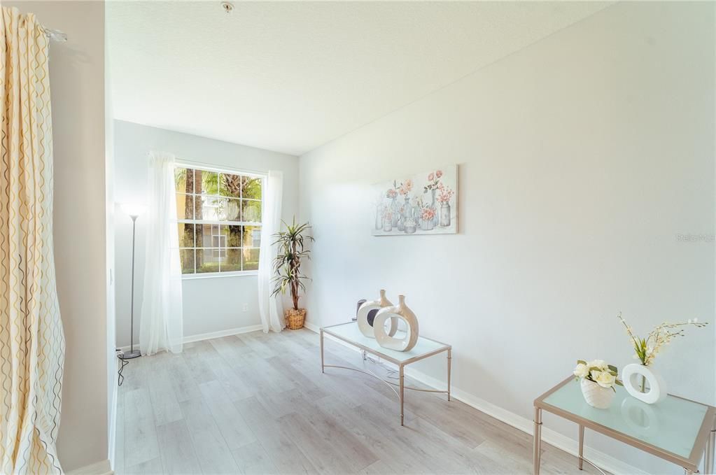 For Rent: $2,500 (3 beds, 2 baths, 1808 Square Feet)