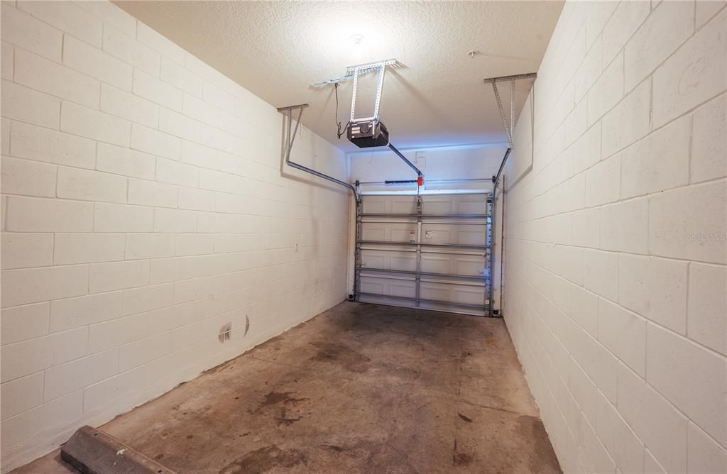 For Rent: $2,500 (3 beds, 2 baths, 1808 Square Feet)