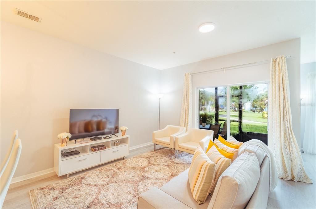 For Rent: $2,500 (3 beds, 2 baths, 1808 Square Feet)