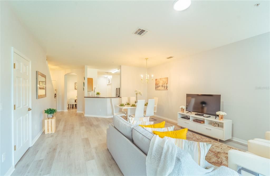 For Rent: $2,500 (3 beds, 2 baths, 1808 Square Feet)