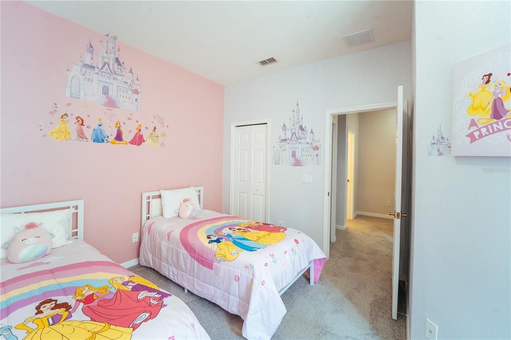 For Rent: $2,500 (3 beds, 2 baths, 1808 Square Feet)