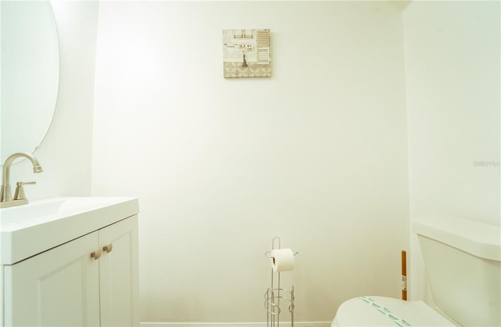 For Rent: $2,500 (3 beds, 2 baths, 1808 Square Feet)