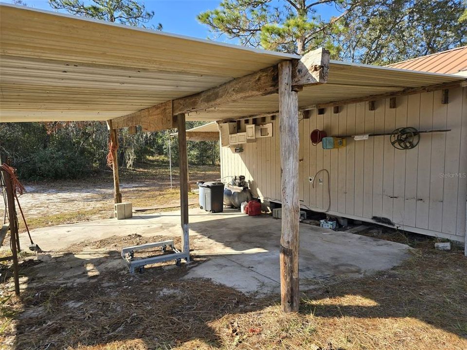 For Sale: $229,900 (2 beds, 2 baths, 924 Square Feet)