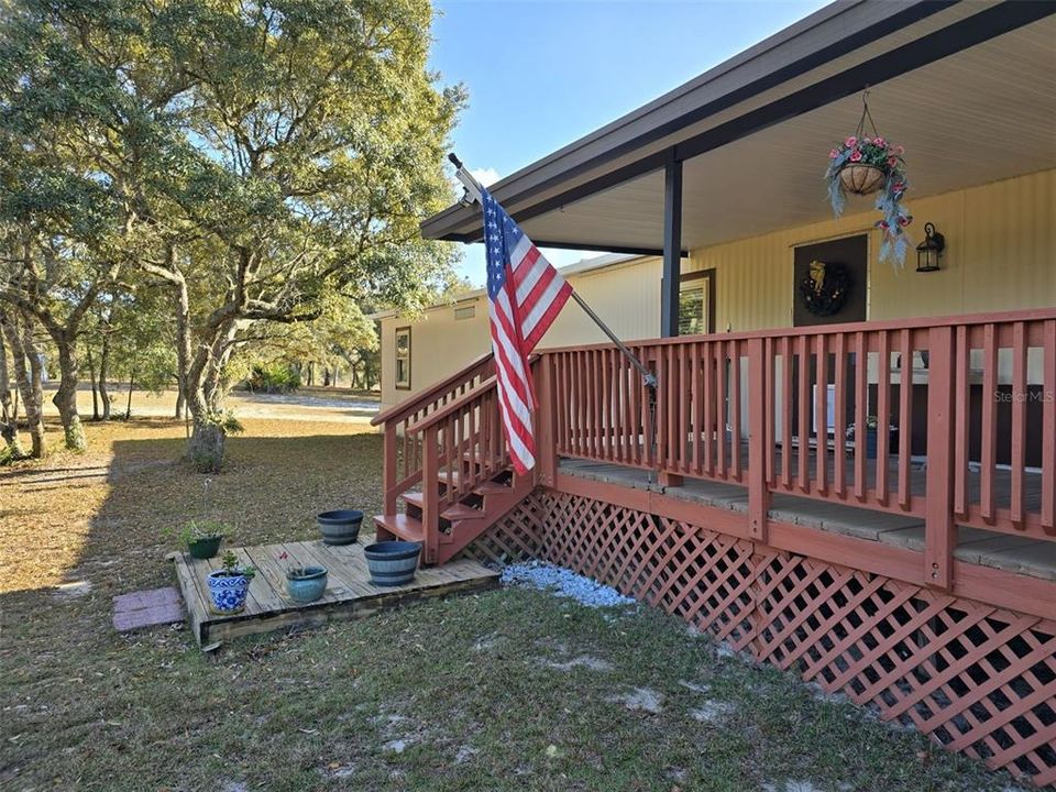 For Sale: $229,900 (2 beds, 2 baths, 924 Square Feet)