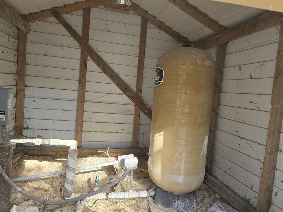 For Sale: $229,900 (2 beds, 2 baths, 924 Square Feet)