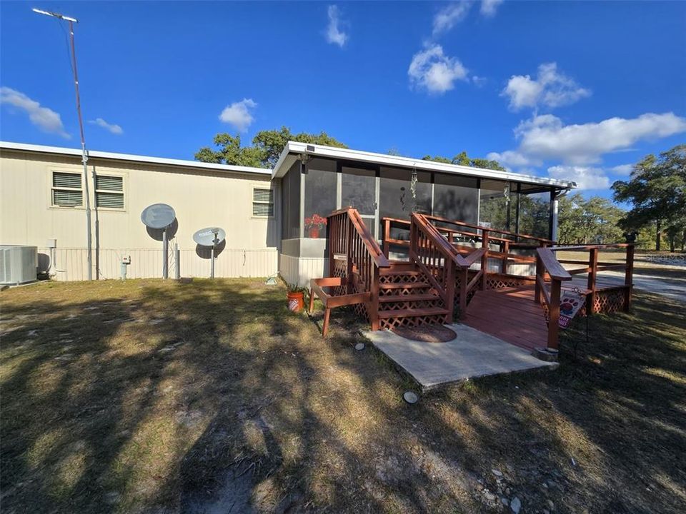 For Sale: $229,900 (2 beds, 2 baths, 924 Square Feet)