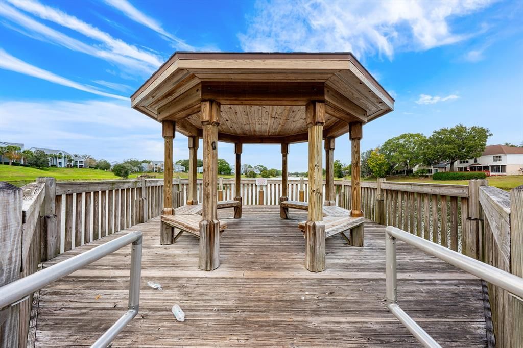 For Sale: $180,000 (2 beds, 2 baths, 947 Square Feet)