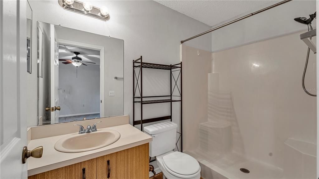 For Sale: $275,000 (3 beds, 2 baths, 1137 Square Feet)