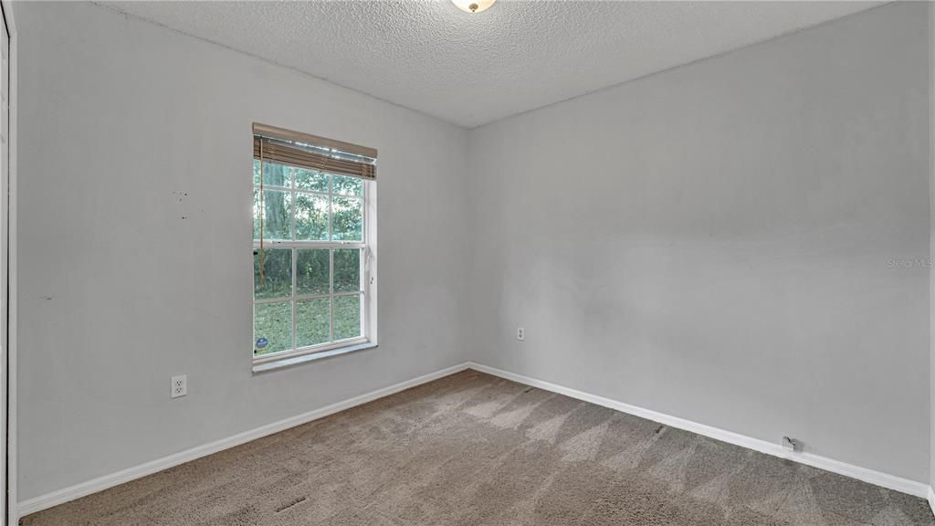 For Sale: $275,000 (3 beds, 2 baths, 1137 Square Feet)