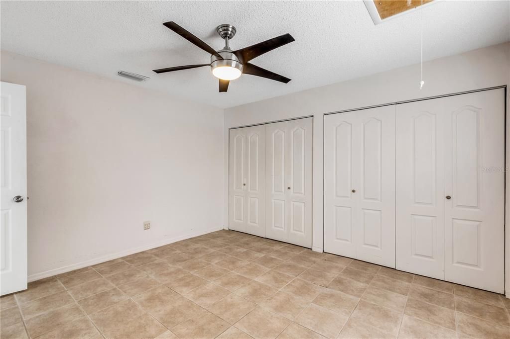 For Sale: $550,000 (3 beds, 2 baths, 1668 Square Feet)