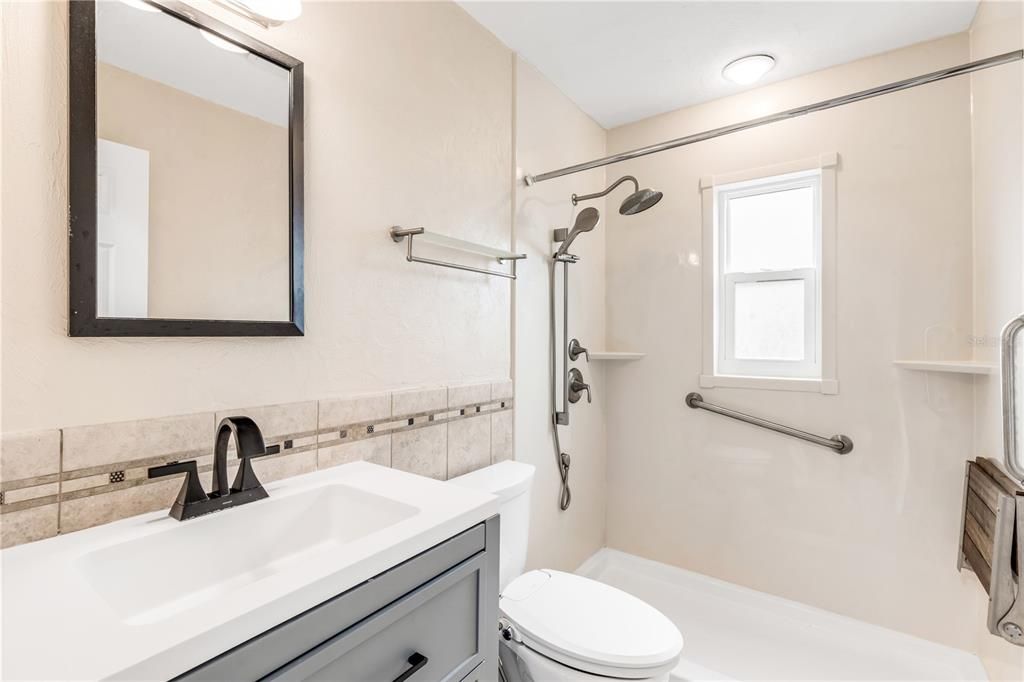 For Sale: $550,000 (3 beds, 2 baths, 1668 Square Feet)