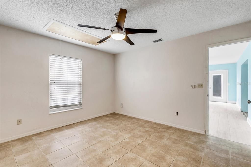 For Sale: $550,000 (3 beds, 2 baths, 1668 Square Feet)