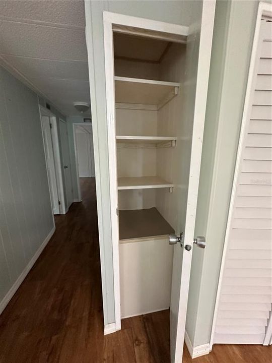 For Sale: $199,000 (2 beds, 2 baths, 1152 Square Feet)