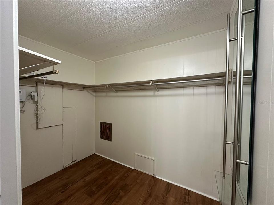 For Sale: $199,000 (2 beds, 2 baths, 1152 Square Feet)