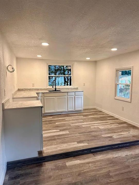 В аренду: $1,595 (2 спален, 1 ванн, 672 Квадратных фут)