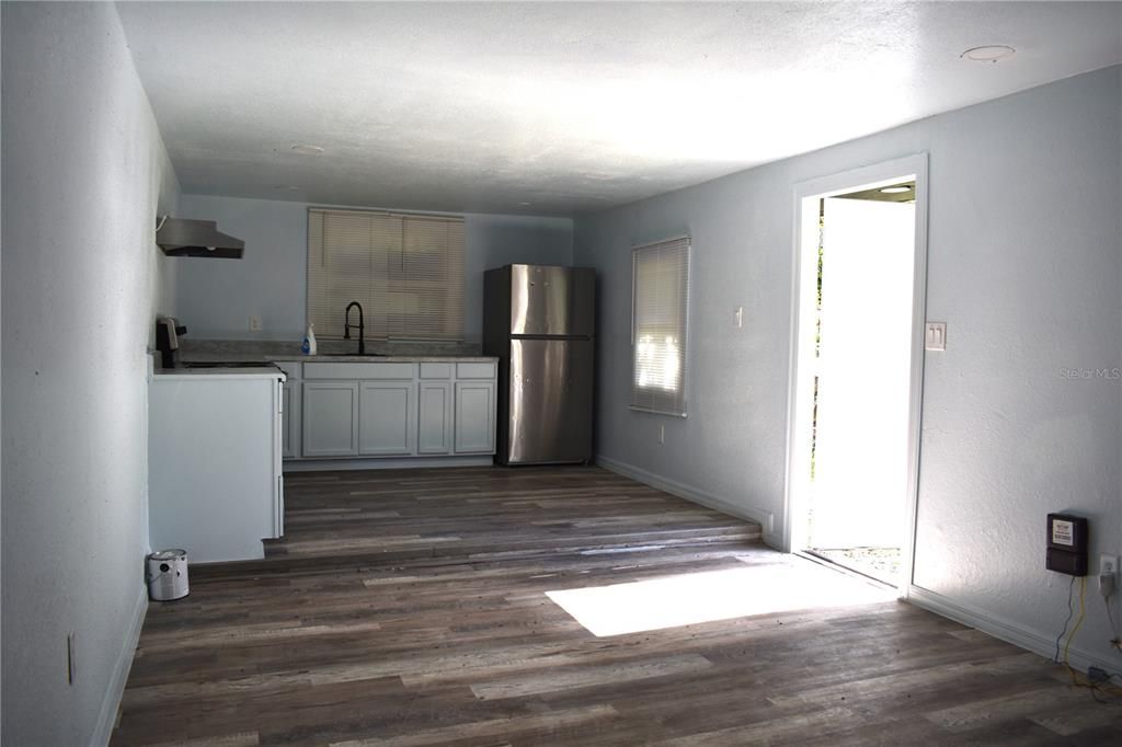 В аренду: $1,595 (2 спален, 1 ванн, 672 Квадратных фут)