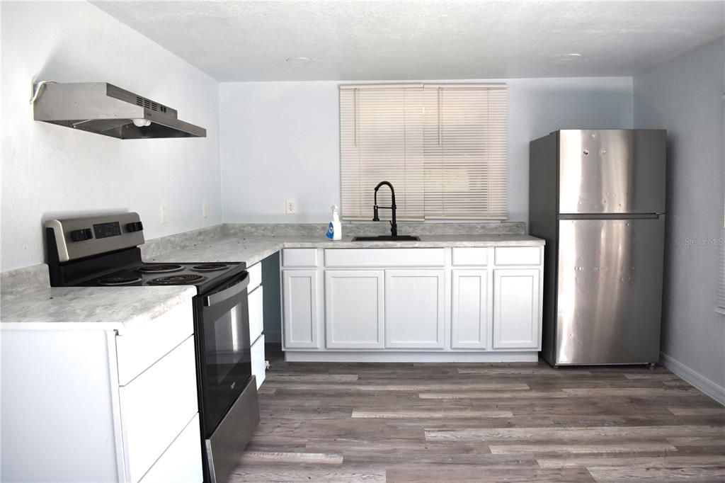 В аренду: $1,595 (2 спален, 1 ванн, 672 Квадратных фут)