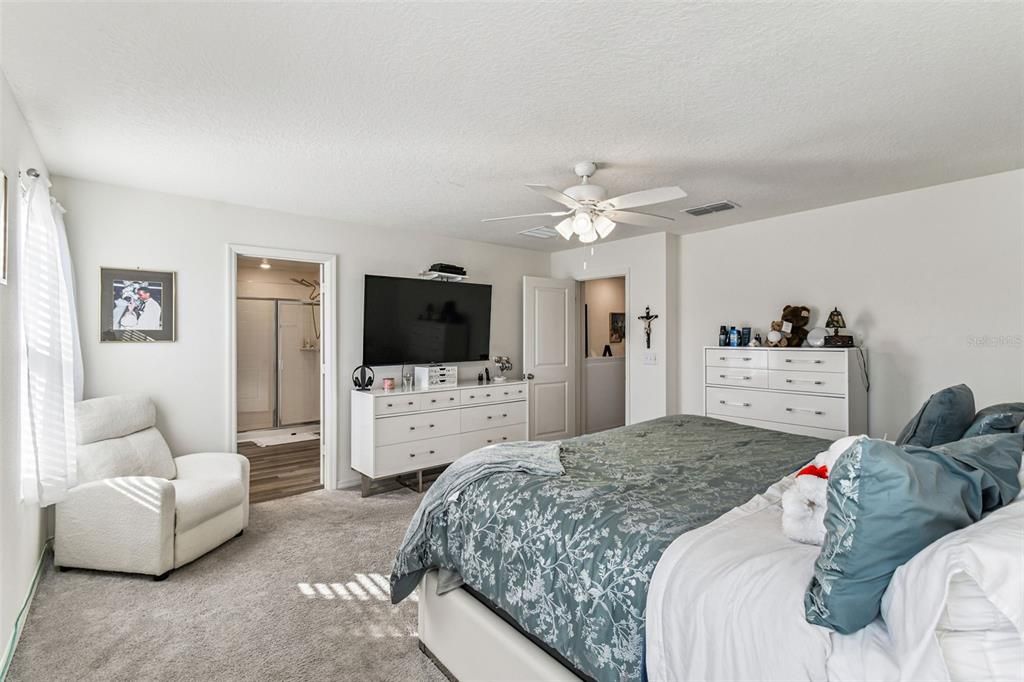 For Sale: $410,000 (4 beds, 2 baths, 2185 Square Feet)