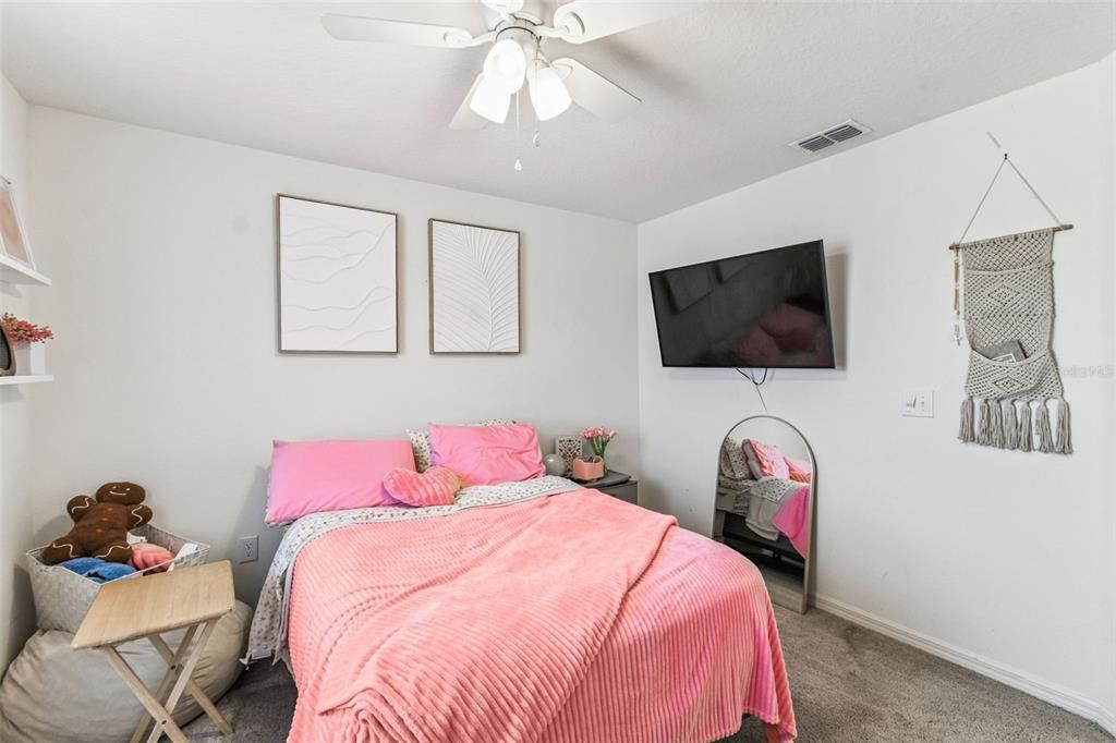 For Sale: $410,000 (4 beds, 2 baths, 2185 Square Feet)