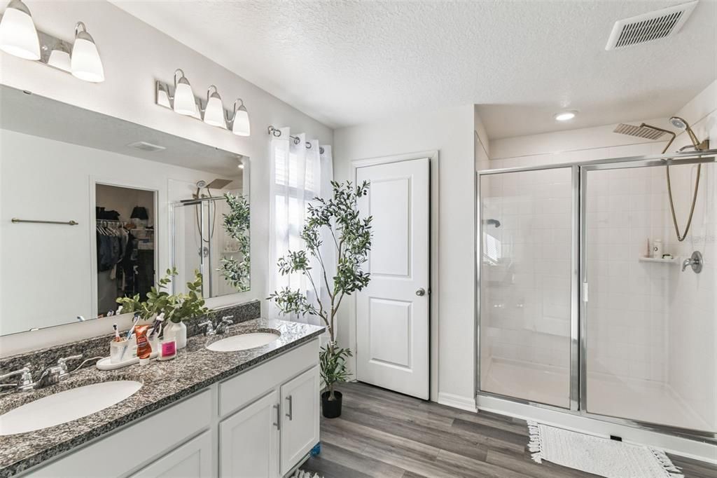 For Sale: $410,000 (4 beds, 2 baths, 2185 Square Feet)