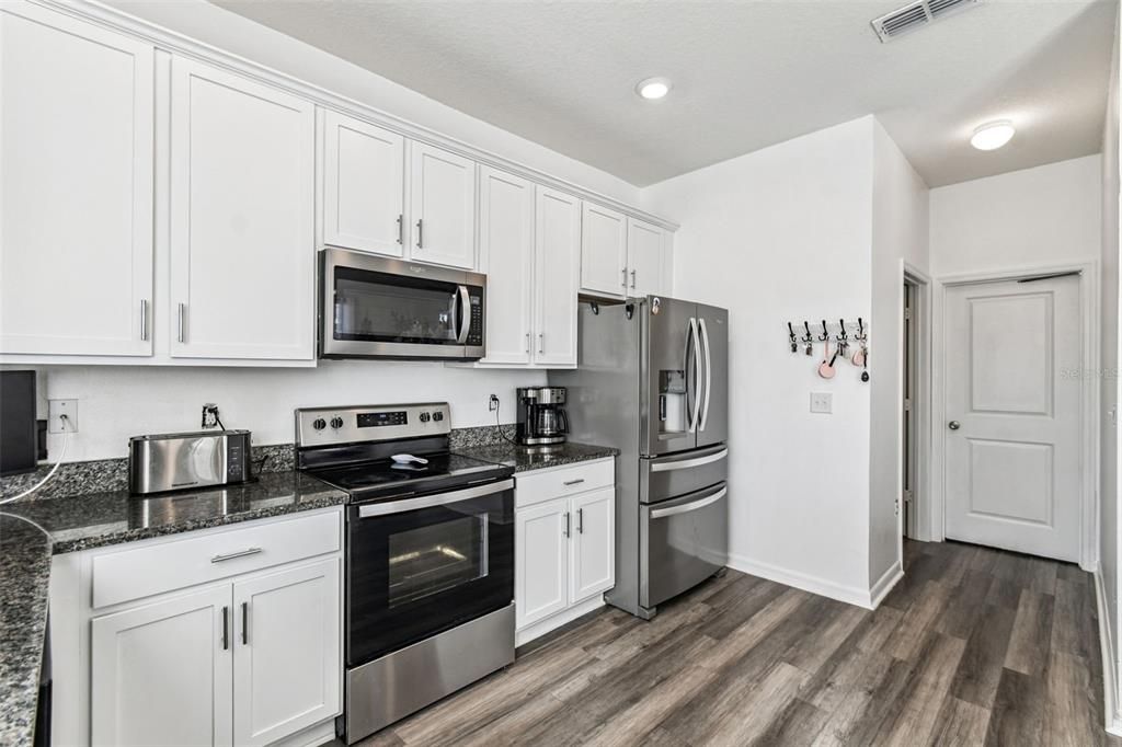 For Sale: $410,000 (4 beds, 2 baths, 2185 Square Feet)