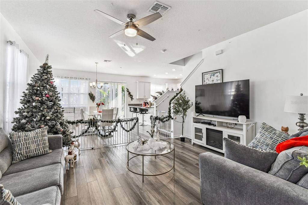 For Sale: $410,000 (4 beds, 2 baths, 2185 Square Feet)