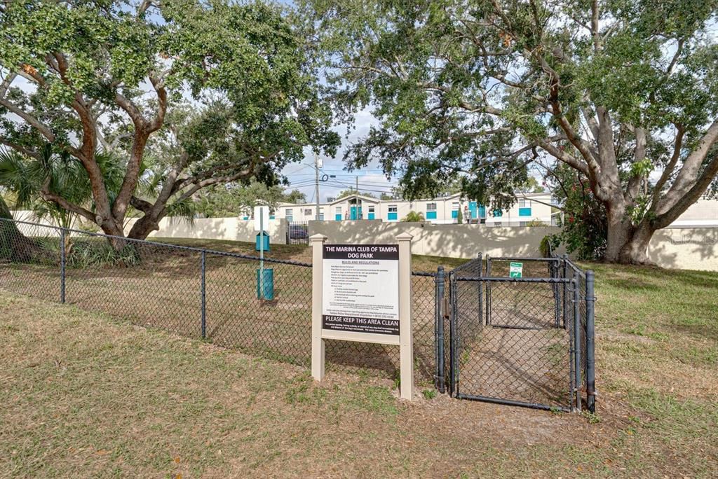 На продажу: $300,000 (2 спален, 1 ванн, 1440 Квадратных фут)