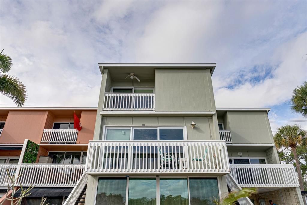 На продажу: $300,000 (2 спален, 1 ванн, 1440 Квадратных фут)