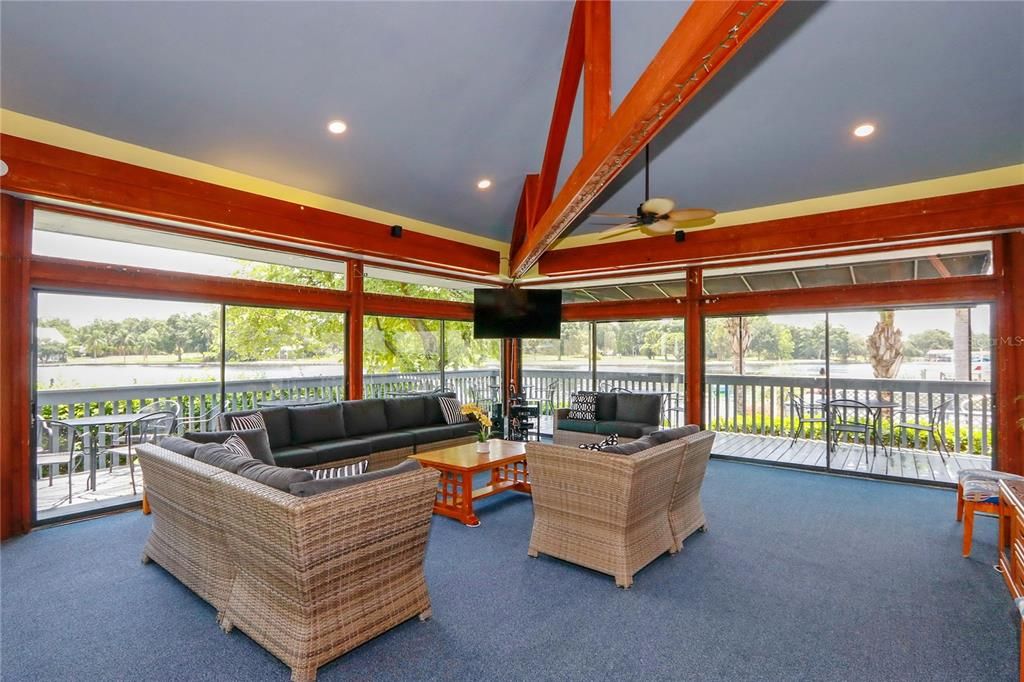 На продажу: $300,000 (2 спален, 1 ванн, 1440 Квадратных фут)