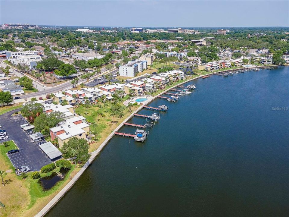 На продажу: $300,000 (2 спален, 1 ванн, 1440 Квадратных фут)