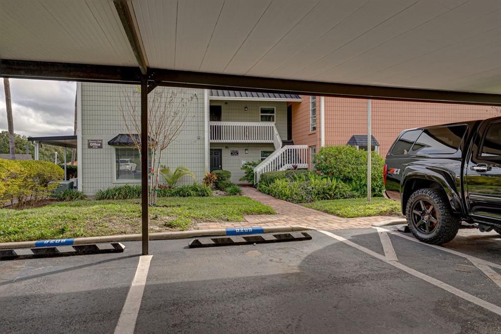 На продажу: $300,000 (2 спален, 1 ванн, 1440 Квадратных фут)