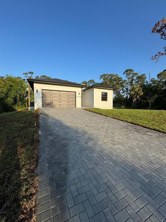 В аренду: $2,300 (3 спален, 2 ванн, 1697 Квадратных фут)