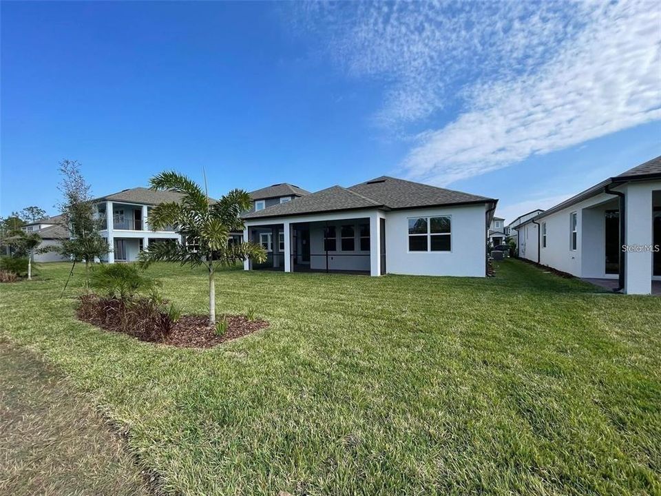 Activo con contrato: $3,300 (3 camas, 2 baños, 1916 Pies cuadrados)