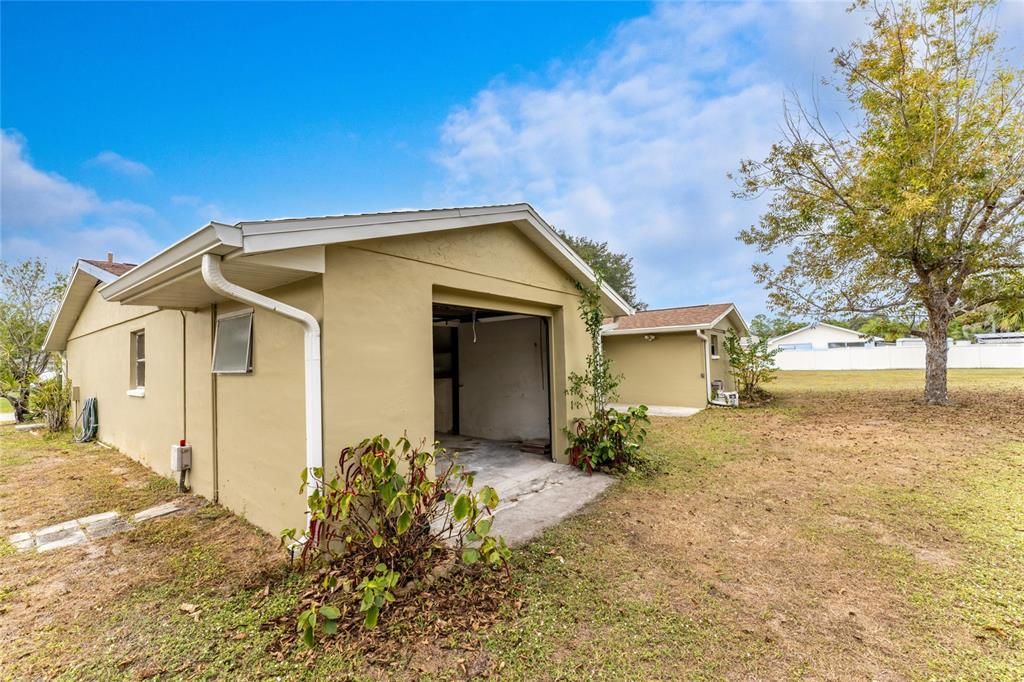 На продажу: $299,000 (3 спален, 2 ванн, 1663 Квадратных фут)