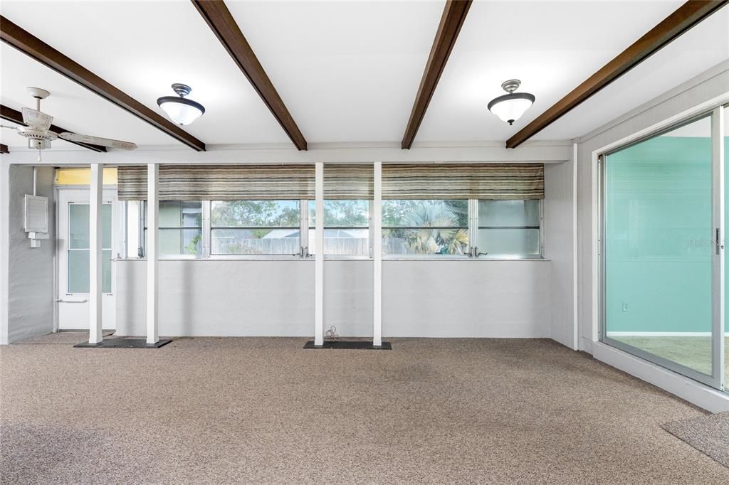 На продажу: $299,000 (3 спален, 2 ванн, 1663 Квадратных фут)