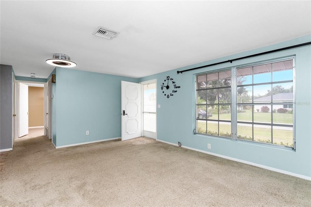 На продажу: $299,000 (3 спален, 2 ванн, 1663 Квадратных фут)