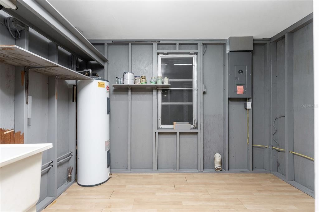 На продажу: $299,000 (3 спален, 2 ванн, 1663 Квадратных фут)