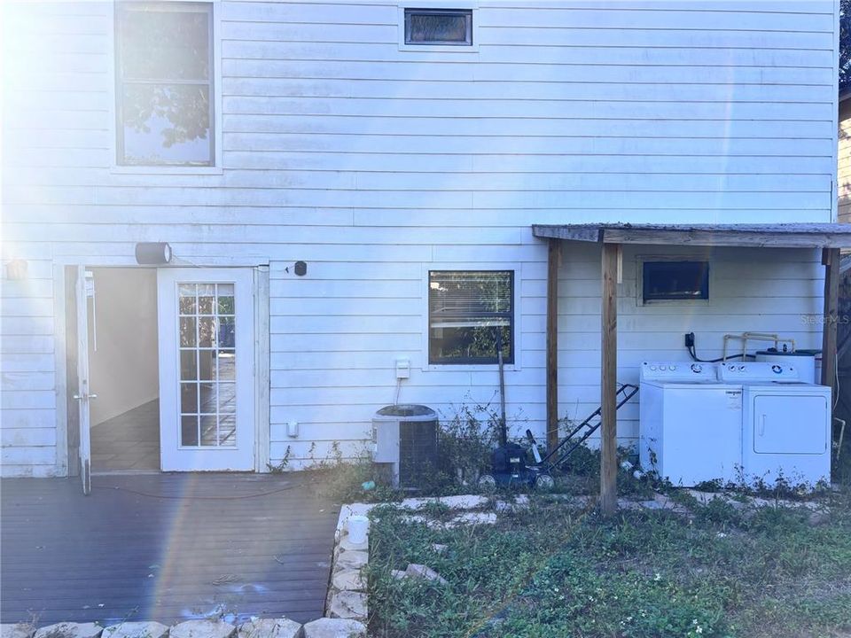 For Sale: $175,000 (2 beds, 2 baths, 928 Square Feet)