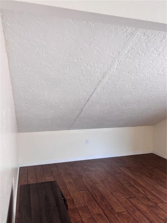 For Sale: $175,000 (2 beds, 2 baths, 928 Square Feet)